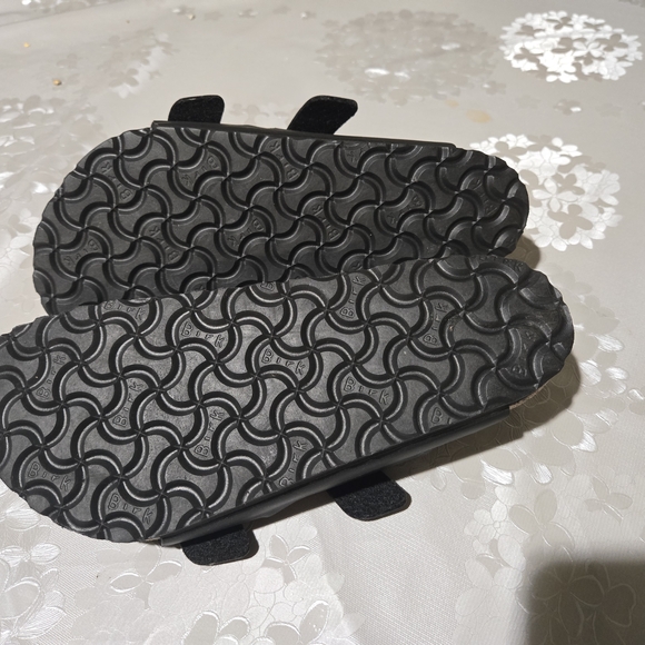 Birkenstock Black and Brown Sandals - Picture 5 of 8